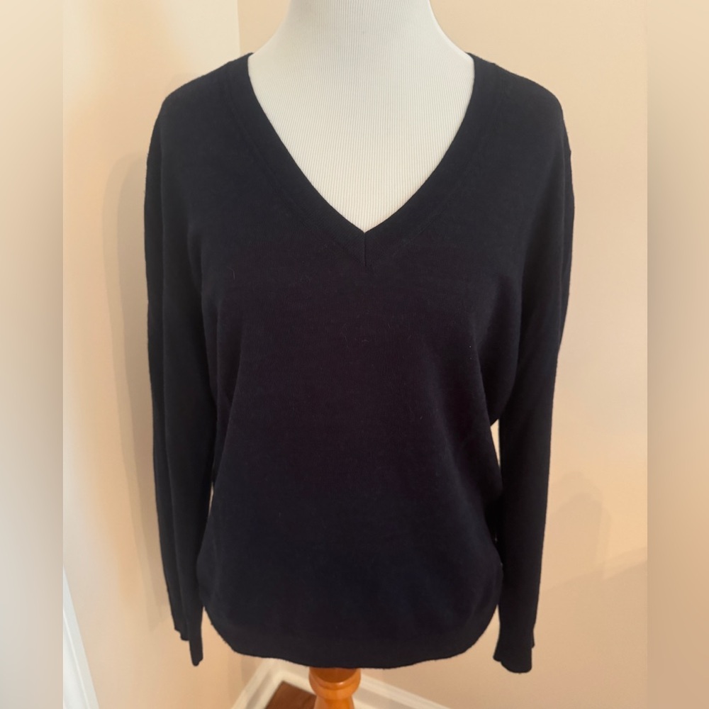 Like new navy merino v neck sweater